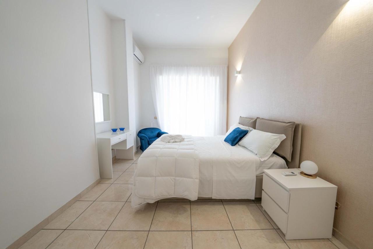 Chiaia Apartment San Pasquale By Dimorra Neapol Exteriér fotografie