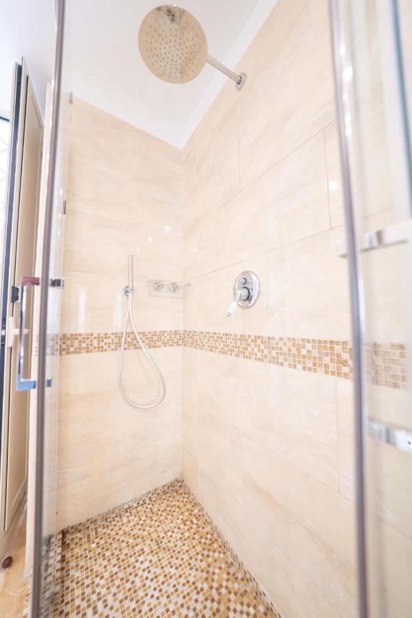 Chiaia Apartment San Pasquale By Dimorra Neapol Exteriér fotografie