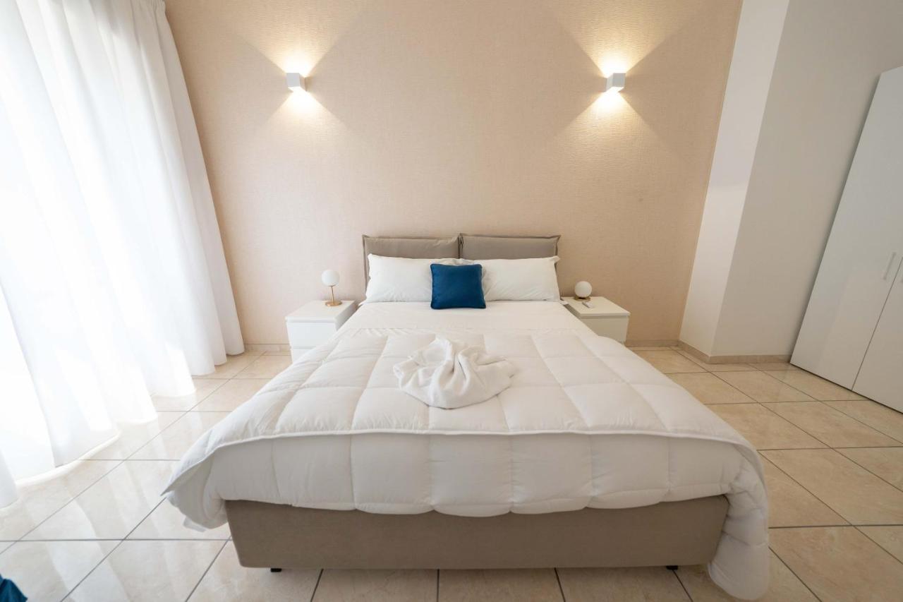 Chiaia Apartment San Pasquale By Dimorra Neapol Exteriér fotografie